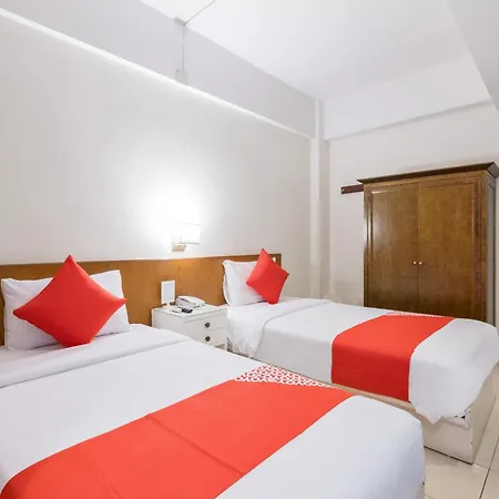 Oyo 335 Top Inn Khaosan