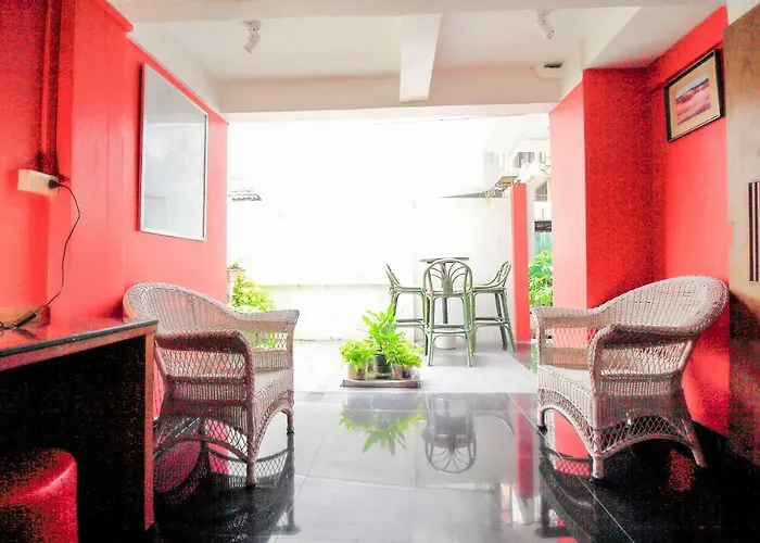Oyo 335 Top Khaosan 2*